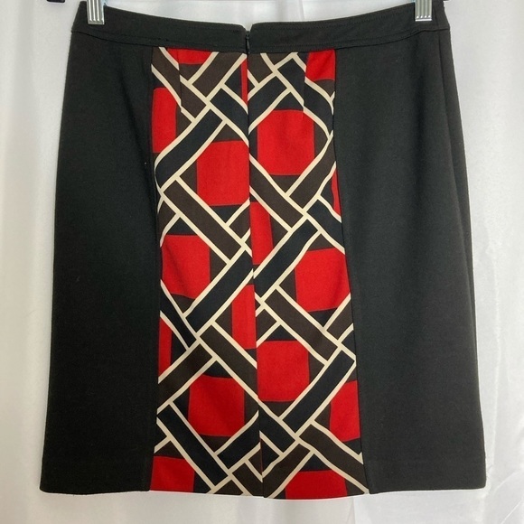 B3  EUC Grace elements kneelength abstract skirt,6 - Picture 2 of 4